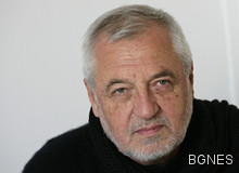 Писателят и психиатър Любомир Канов в интервю за БГНЕС