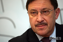 Максим Бехар е един от водещите PR експерти в България.